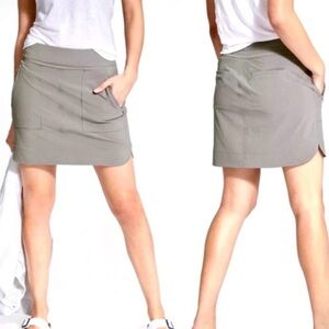 Athleta Chelsea Cargo Skort, Light Asphalt Gray 14